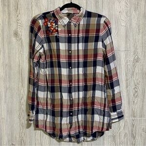 Cato Blue Red Tan Plaid Floral Embroidered Long Sleeve Pearl Snap Size M